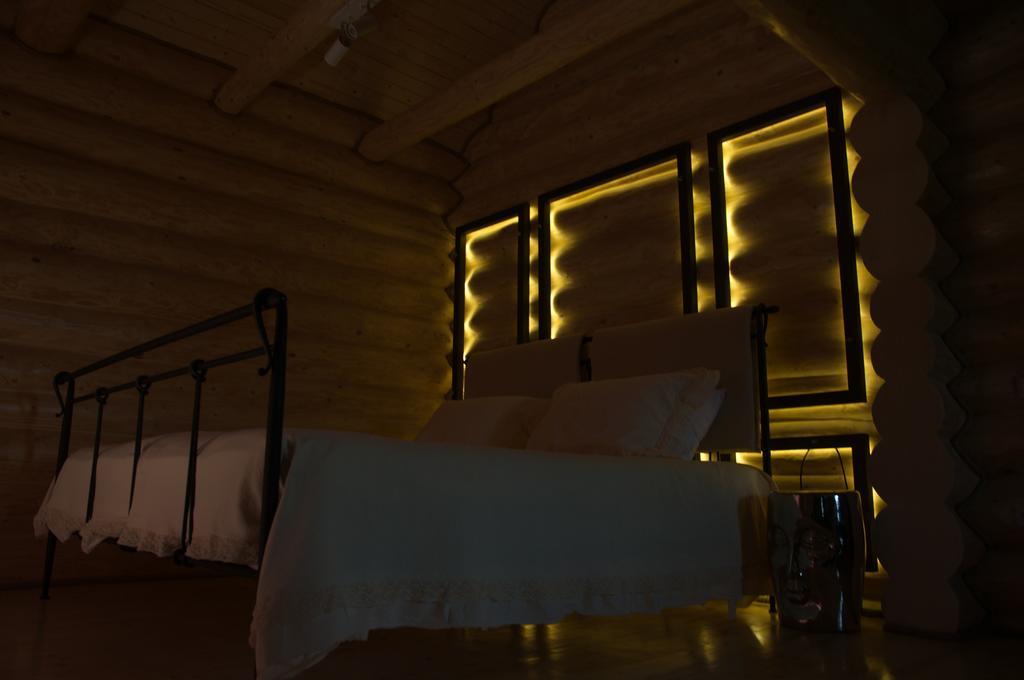 Cabana Deac - Luxury Chalet Vatra Dornei Kamer foto