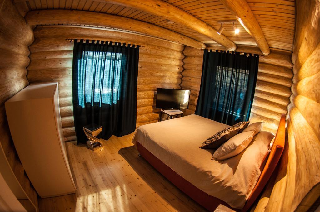 Cabana Deac - Luxury Chalet Vatra Dornei Kamer foto